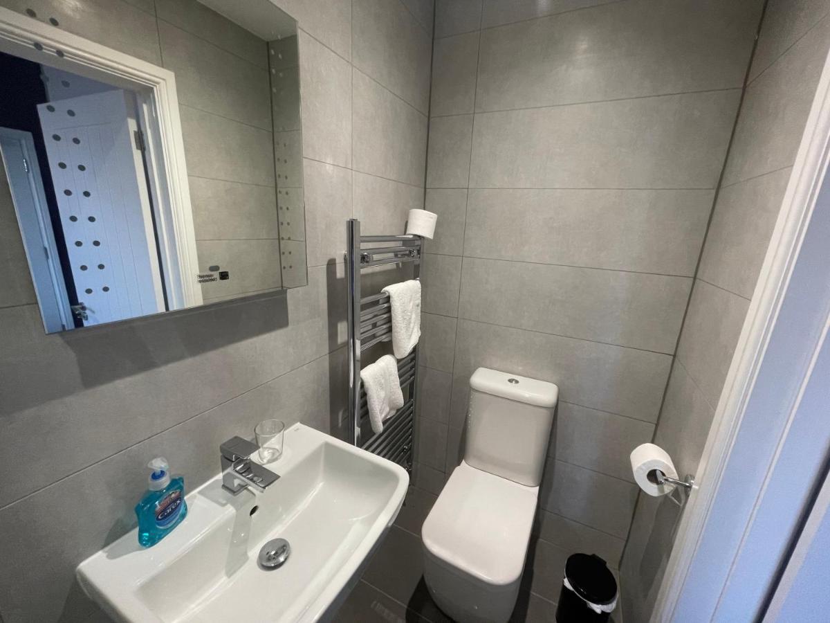 Arlan House, Central Basingstoke Hotel Екстер'єр фото