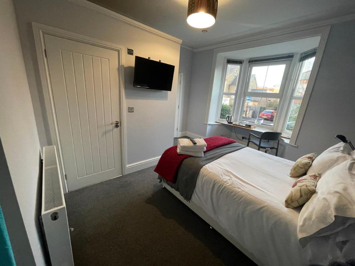 Arlan House, Central Basingstoke Hotel Екстер'єр фото
